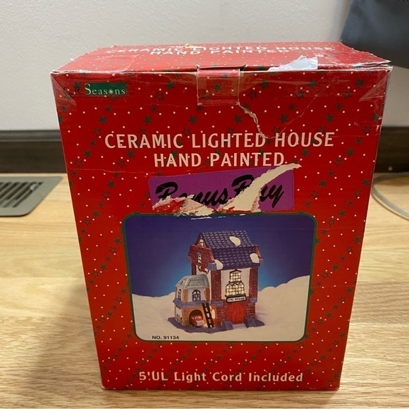 Vintage Christmas Village Lighted Fire House Station Hand Painted Ceramic - Picture 2 of 9